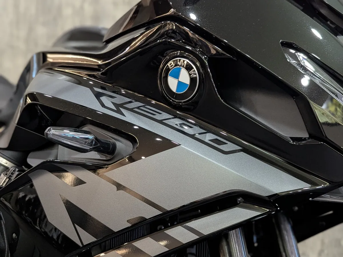 BMW Motorrad R 1300 RS 1300 см³ (145 л.с.) (145) 1300 Черный в АВИЛОН. Слайд №5