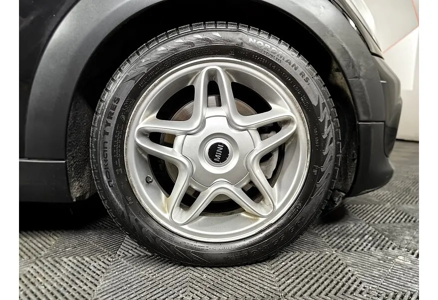 MINI Cooper 1.6 AT (122 л.с.) Черный в АВИЛОН. Слайд №7 MINI Cooper 1.6 AT (122 л.с.) Черный в АВИЛОН. Слайд №7