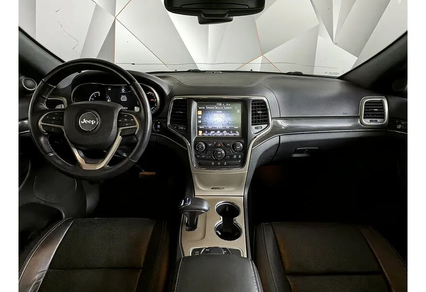 Jeep Grand Cherokee 3.0 TD AT (241 л.с.) Overland Черный в АВИЛОН. Слайд №12