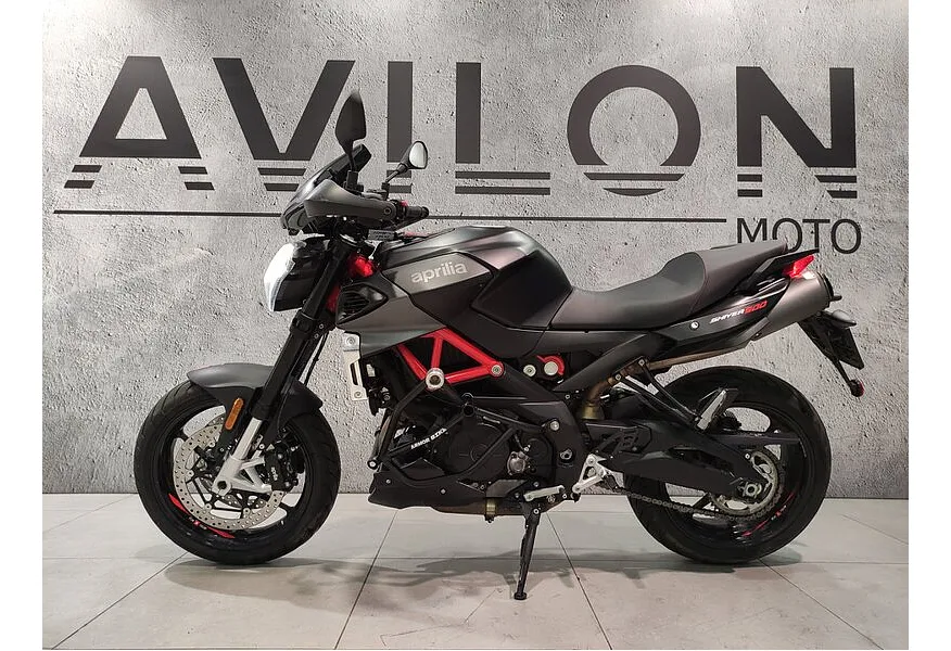 LIVE. Слайд №3