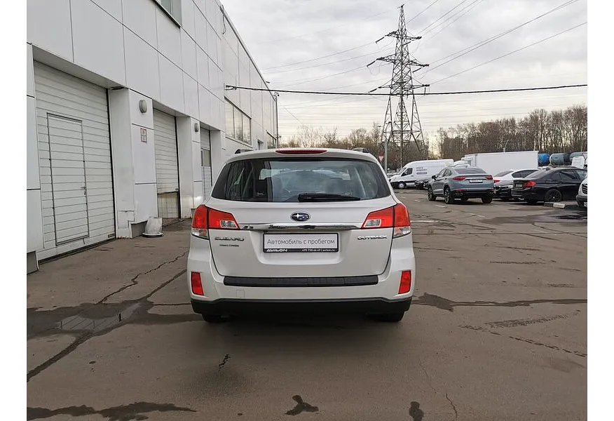 Subaru Outback 2.5 Lineartronic AWD (167 л.с.) Белый в АВИЛОН. Слайд №8