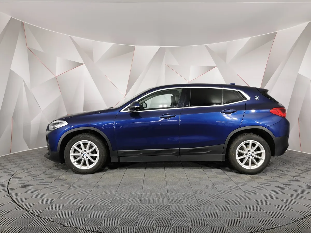BMW X2 18i sDrive AMT (140 л.с.) Advantage Синий в АВИЛОН. Слайд №5
