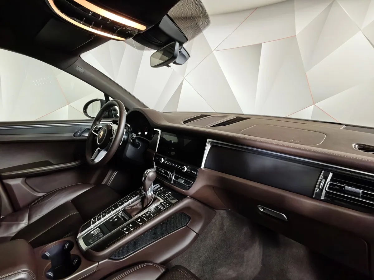 Porsche Macan 2.0 TFSI AMT 4WD (265 л.с.) R4 Коричневый в АВИЛОН. Слайд №13