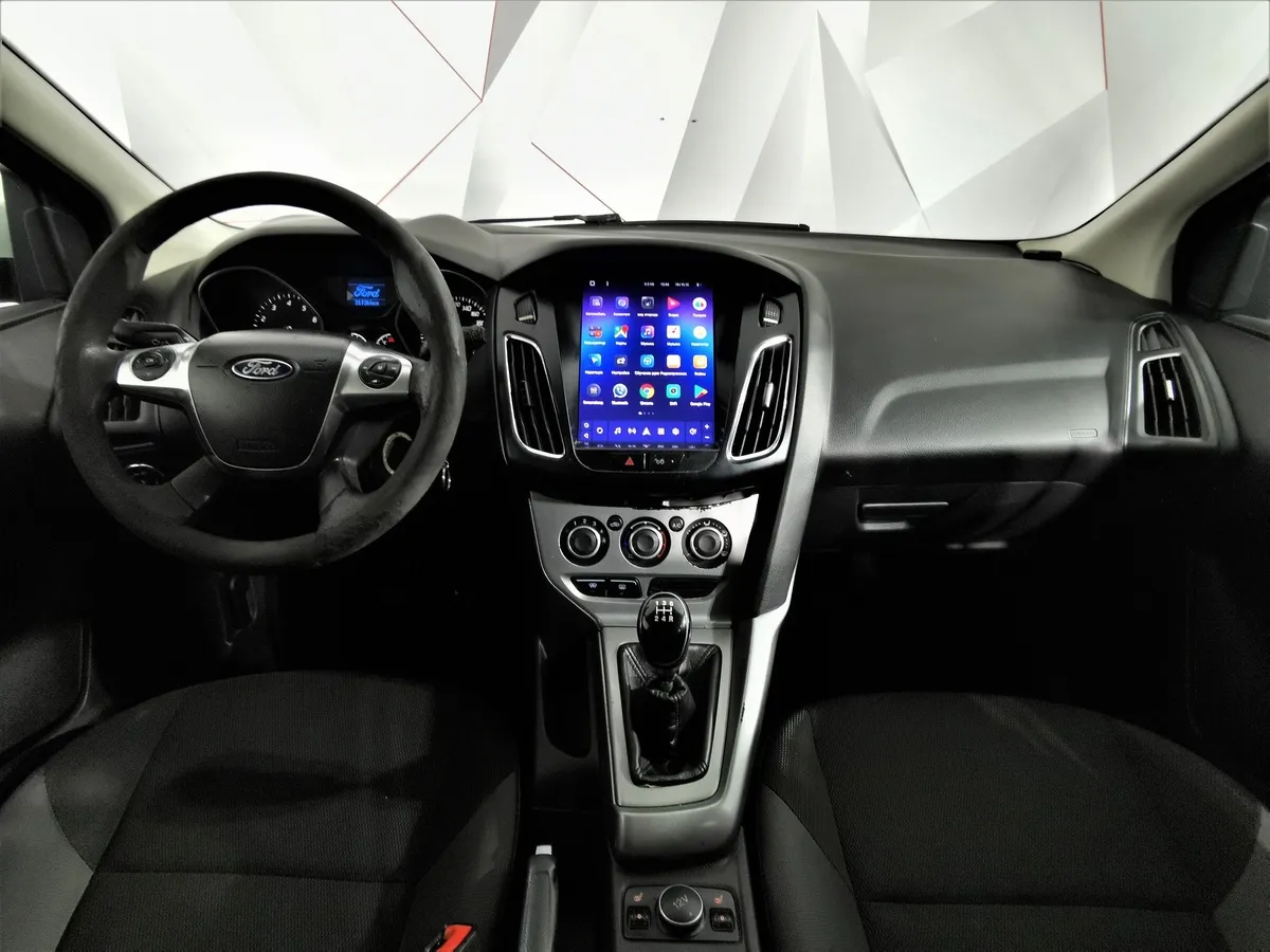 Ford Focus 1.6 MT (105 л.с.) Trend Белый в АВИЛОН. Слайд №13