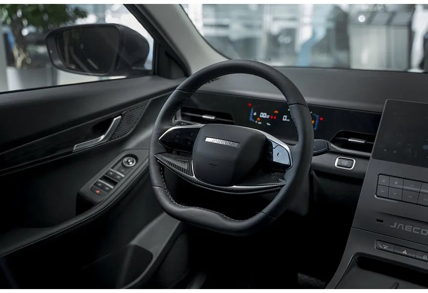 JAECOO J6 1.5T DCT 2WD (147 л.с.) Актив Черный в АВИЛОН. Слайд №9