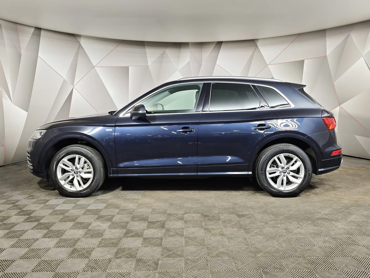 Audi Q5 2.0 TFSI S tronic quattro (249 л.с.) Design Синий в АВИЛОН. Слайд №5