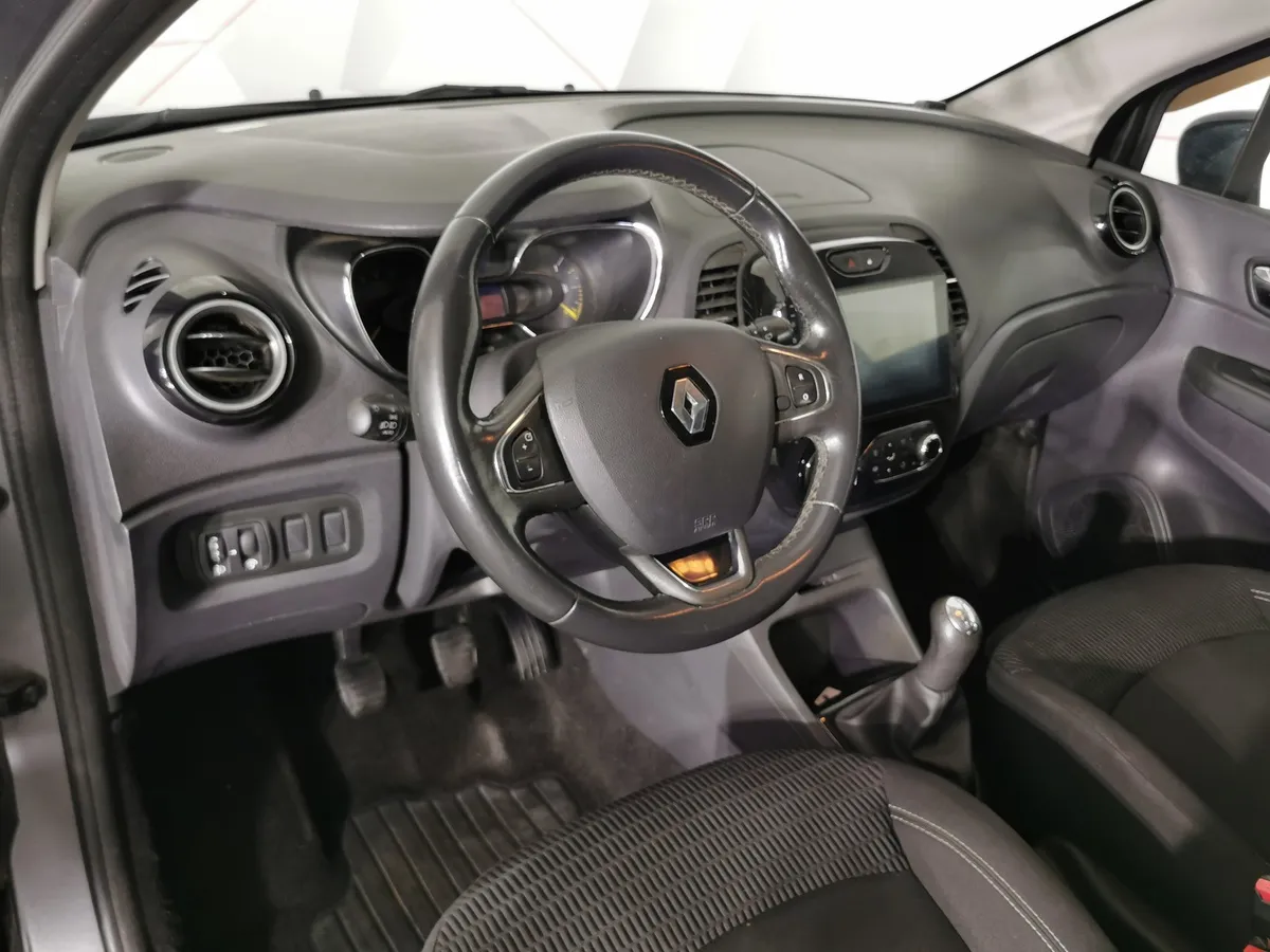 Renault Kaptur 1.6 MT (114 л.с.) Life Серый в АВИЛОН. Слайд №18