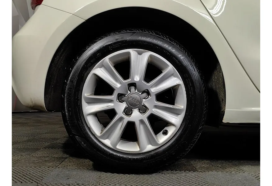 Audi A1 1.4 TFSI S-tronic (122 л.с.) Белый в АВИЛОН. Слайд №9