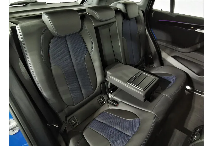 BMW X1 20i xDrive Steptronic AT (192 л.с.) Синий в АВИЛОН. Слайд №14