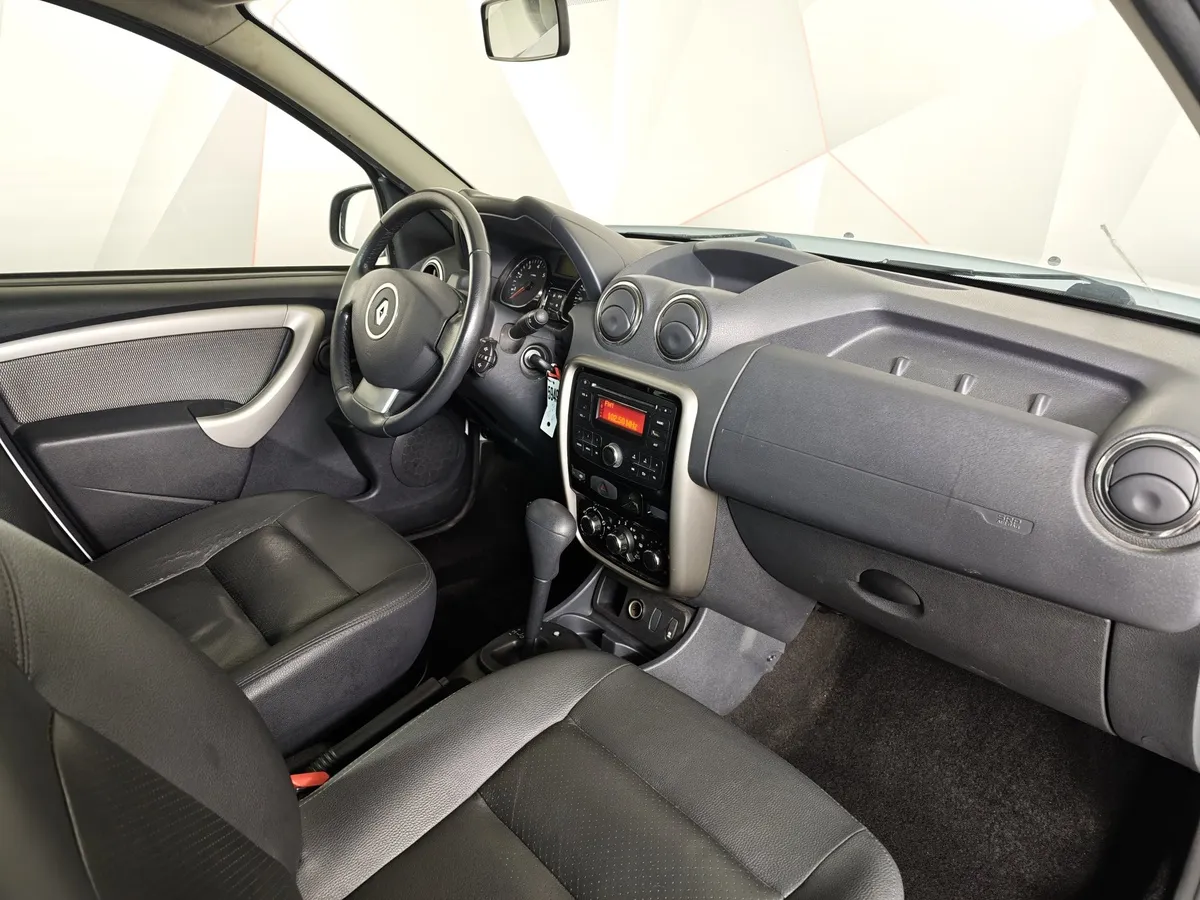 Renault Duster 2.0 AT (135 л.с.) Белый в АВИЛОН. Слайд №11