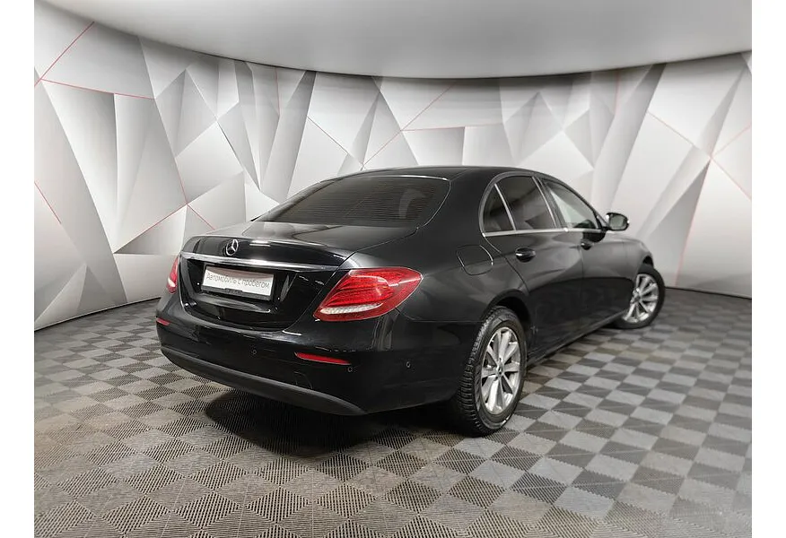 Mercedes-Benz E-Класс E 200 9G-TRONIC (184 л.с.) Premium Черный в АВИЛОН. Слайд №2