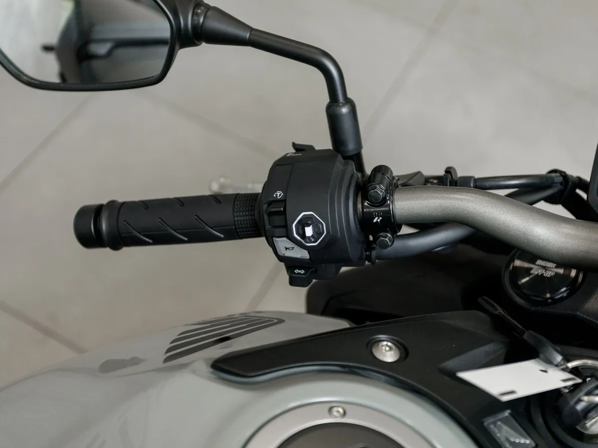 Honda CB650R CB650RA 649 см³ (95) 648 Серый в АВИЛОН. Слайд №11