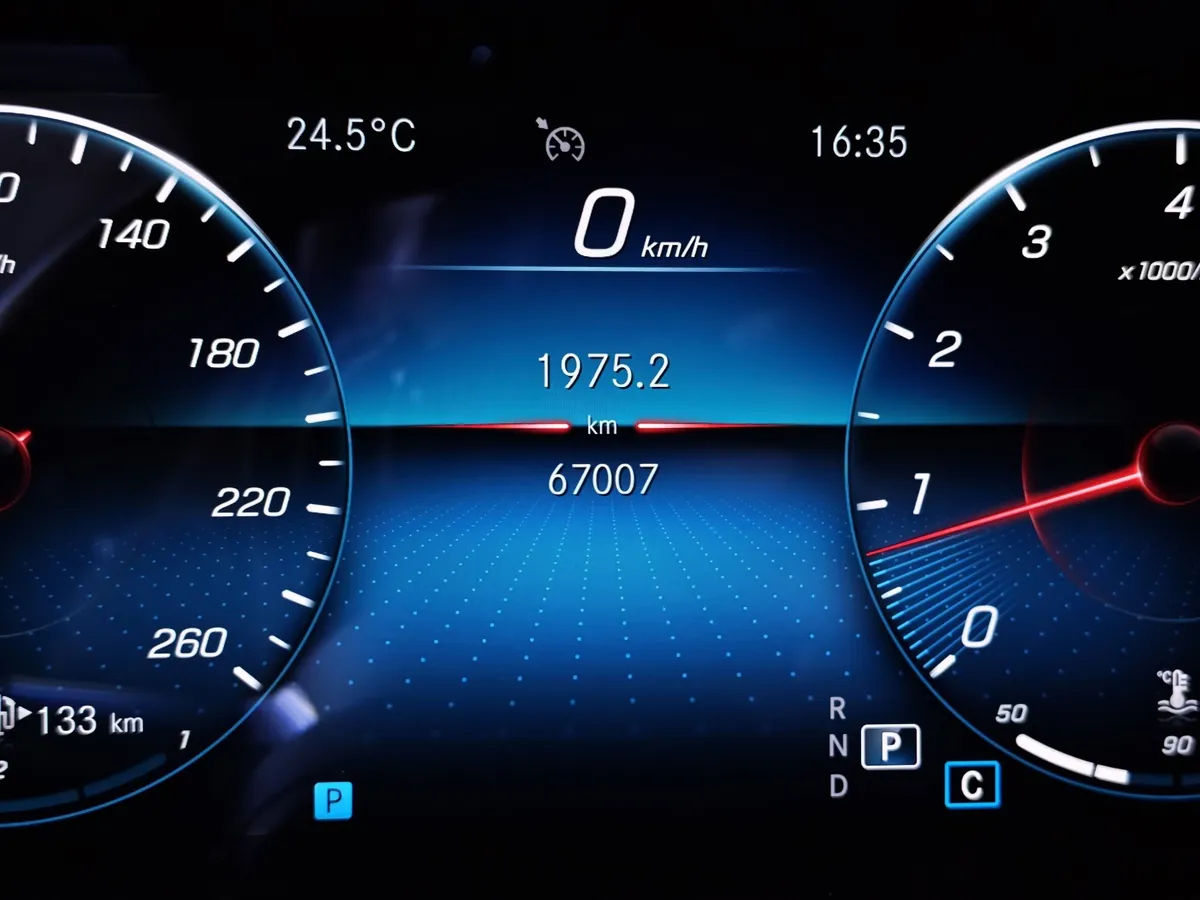 Mercedes-Benz E-Класс E 200 4MATIC G-TRONIC (184 л.с.) Черный в АВИЛОН. Слайд №17