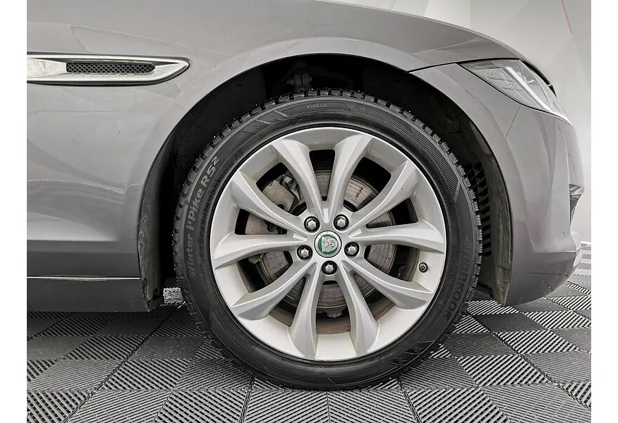 Jaguar XF 2.0 D AT AWD (240 л.с.) SE Серый в АВИЛОН. Слайд №9