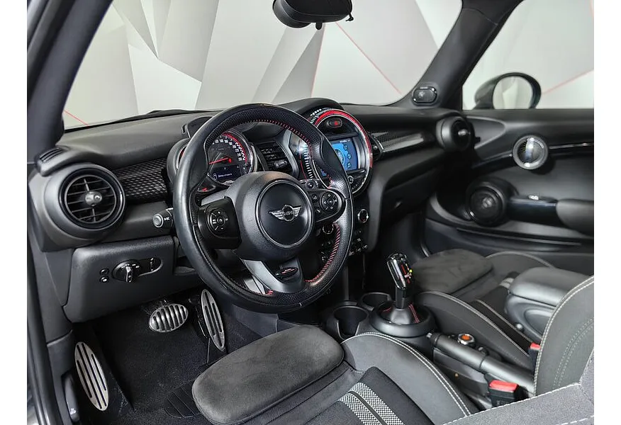 MINI 3 двери JCW 2.0 AT (231 л.с.) Черный в АВИЛОН. Слайд №12