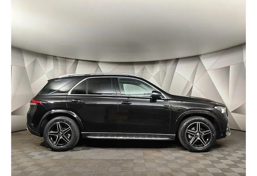 Mercedes-Benz GLE 300 d 4MATIC 9G-TRONIC (245 л.с.) Sport Plus Черный в АВИЛОН. Слайд №6