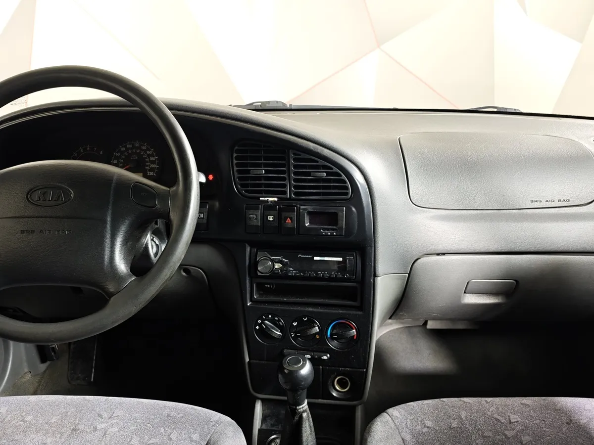 Kia Spectra 1.6 MT (101 л.с.) Красный в АВИЛОН. Слайд №14