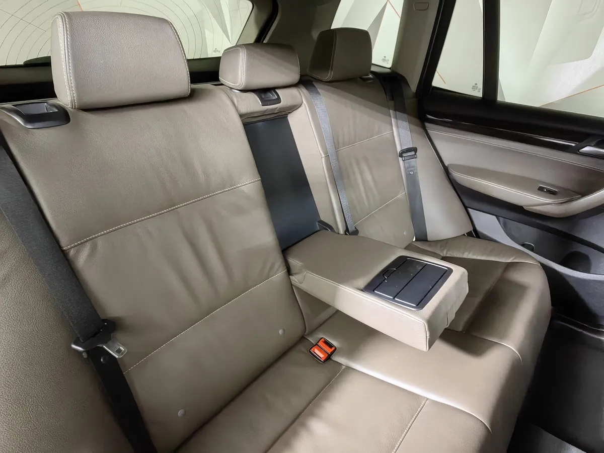 BMW X3 xDrive20d AT (184 л.с.) Base Локальная сборка Коричневый в АВИЛОН. Слайд №14