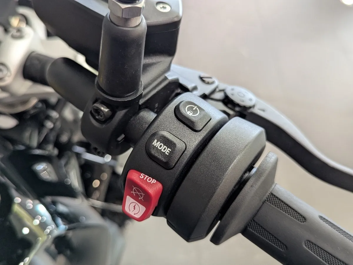 BMW Motorrad R 12 R 12 1200 см³ 1200 Черный в АВИЛОН. Слайд №10