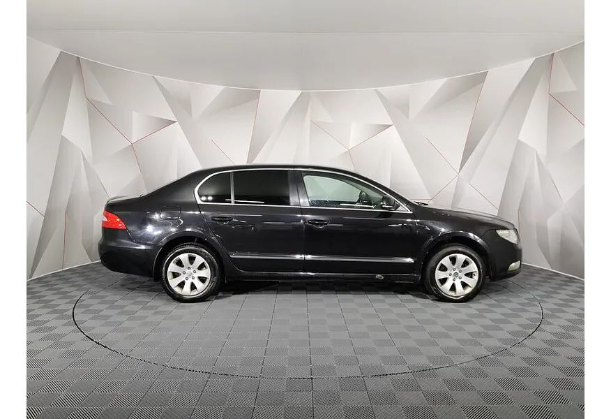 АВИЛОН - Skoda Superb 1.8 TSI AT (152 л.с.) Черный - slide 3