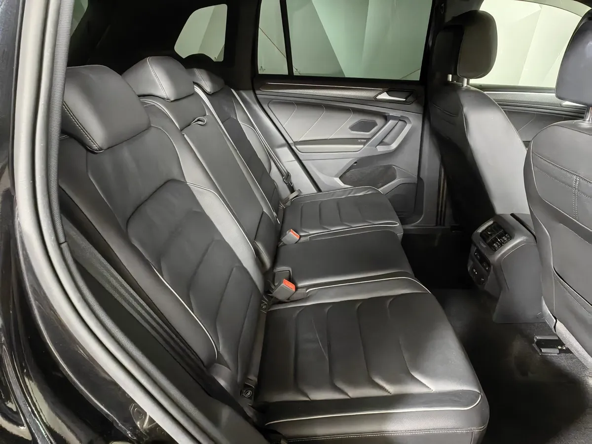Volkswagen Tiguan 2.0 TSI 4Motion DSG (220 л.с.) Sportline Черный в АВИЛОН. Слайд №16
