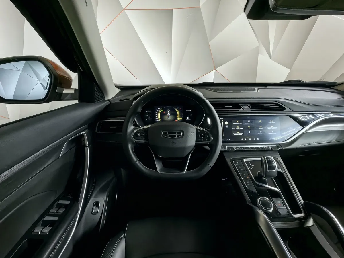 Geely Atlas Pro 1.5T 7DCT AWD (177 л.с.) Flagship Красный в АВИЛОН. Слайд №19
