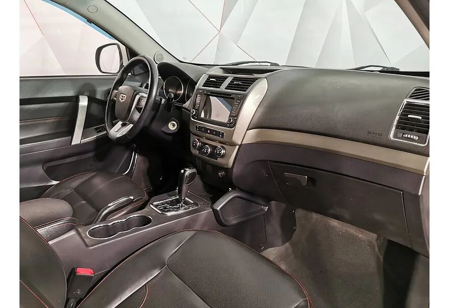 Geely Emgrand X7 2.4 AT (148 л.с.) Comfort Белый в АВИЛОН. Слайд №13