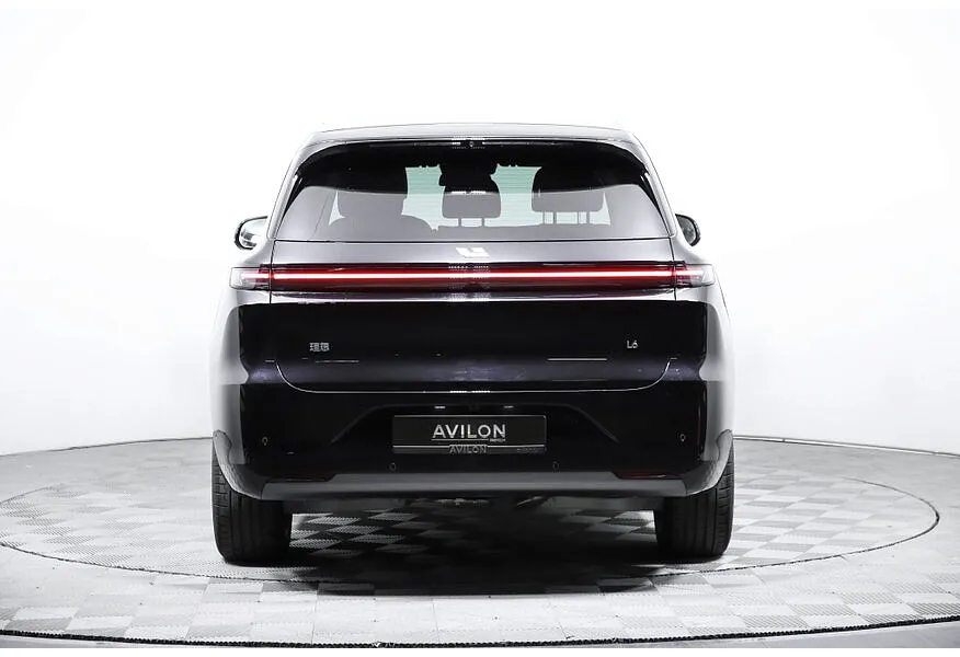 Li Auto L6 1.5 AT 4WD (150 л.с.) Max Черный в АВИЛОН. Слайд №4