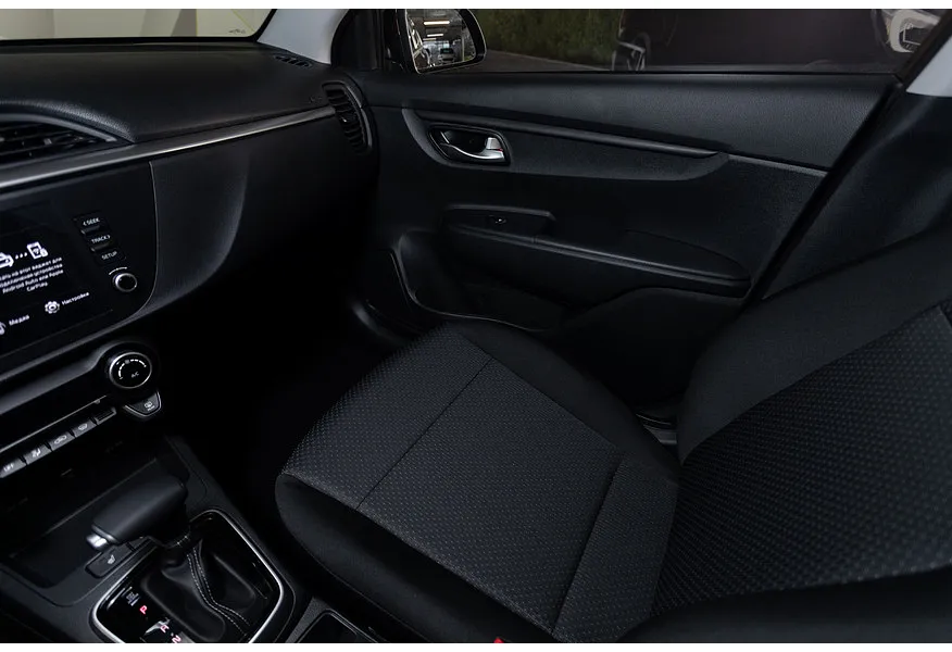 Solaris KRX 1.6 AT (123 л.с.) Luxe Серебристый в АВИЛОН. Слайд №12