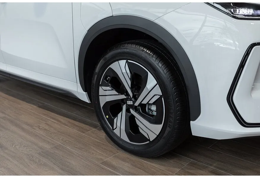 Geely EX5 AT (218 л.с.) Max Белый в АВИЛОН. Слайд №18