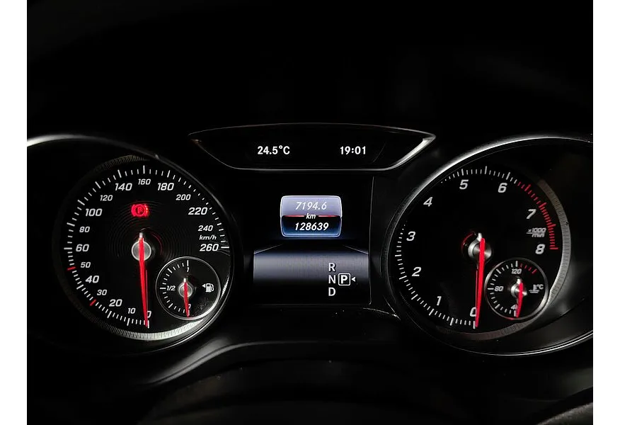 Mercedes-Benz CLA 200 7G-DCT (156 л.с.) Белый в АВИЛОН. Слайд №15