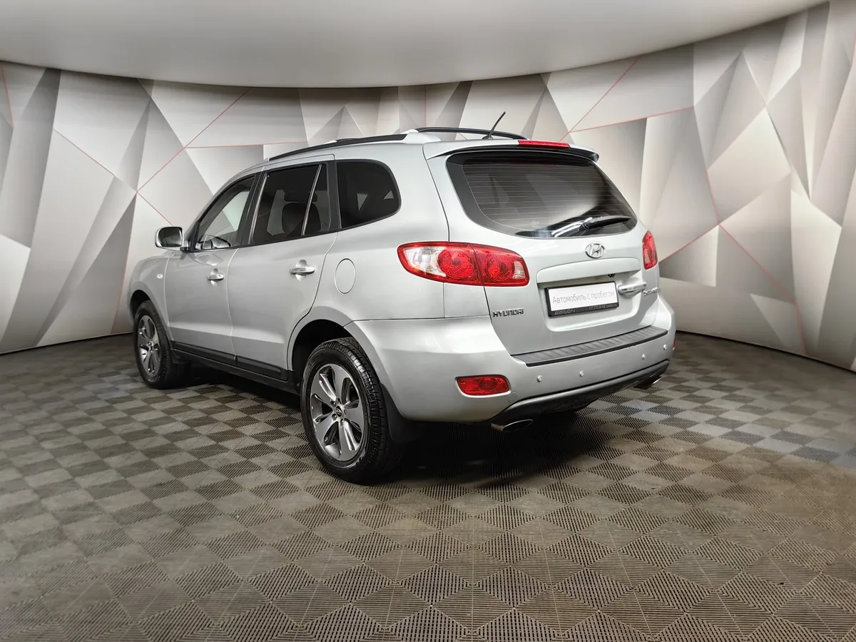 Hyundai Santa Fe 2.7 AT (188 л.с.) Серебристый в АВИЛОН. Слайд №4