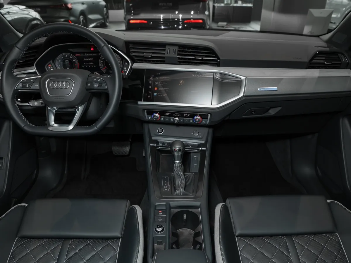 Audi Q3 35 1.5 TFSI S-tronic (160 л.с.) Fashion Dynamic Edition Серый в АВИЛОН. Слайд №8
