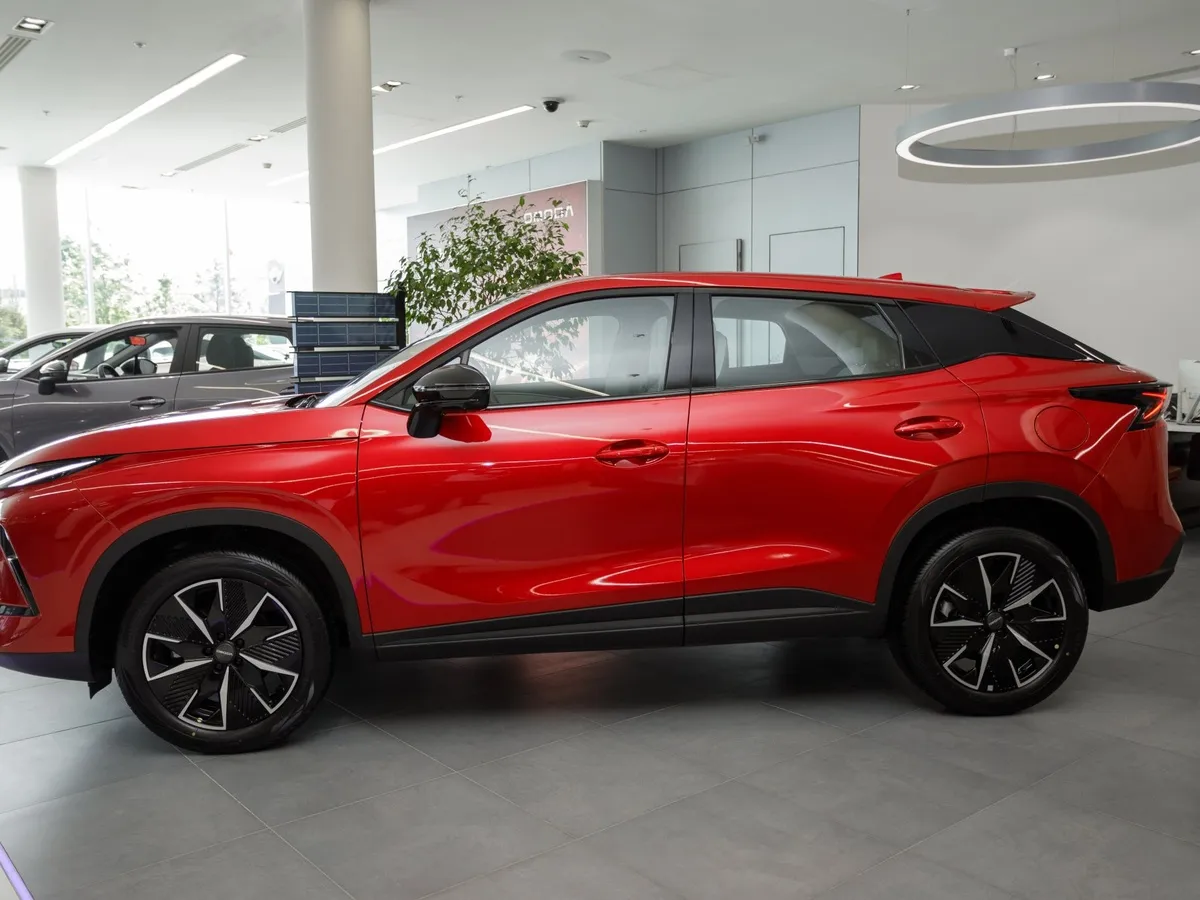 Omoda C5 1.5T DCT FWD (147 л.с.) Стиль Красный в АВИЛОН. Слайд №4