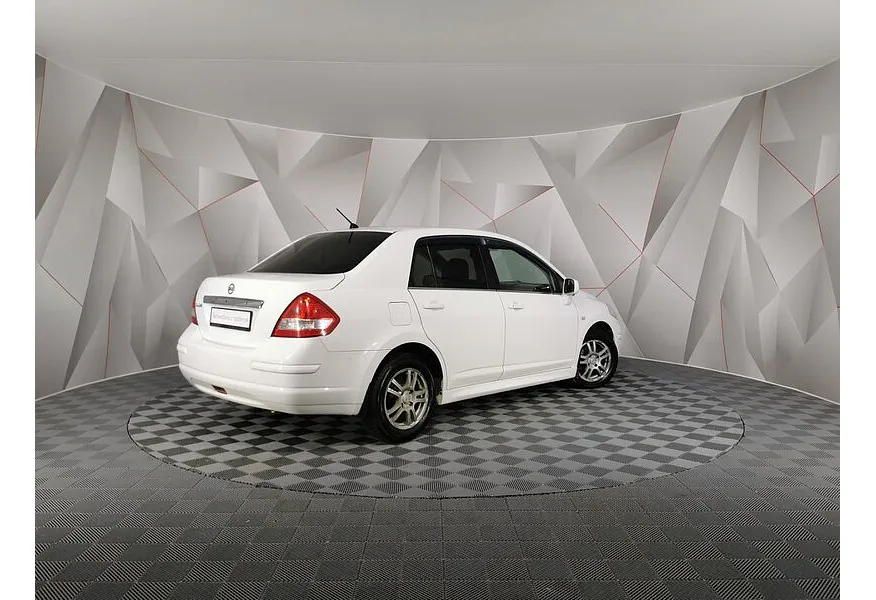 Nissan Tiida 1.6 AT (110 л.с.) Белый в АВИЛОН. Слайд №2