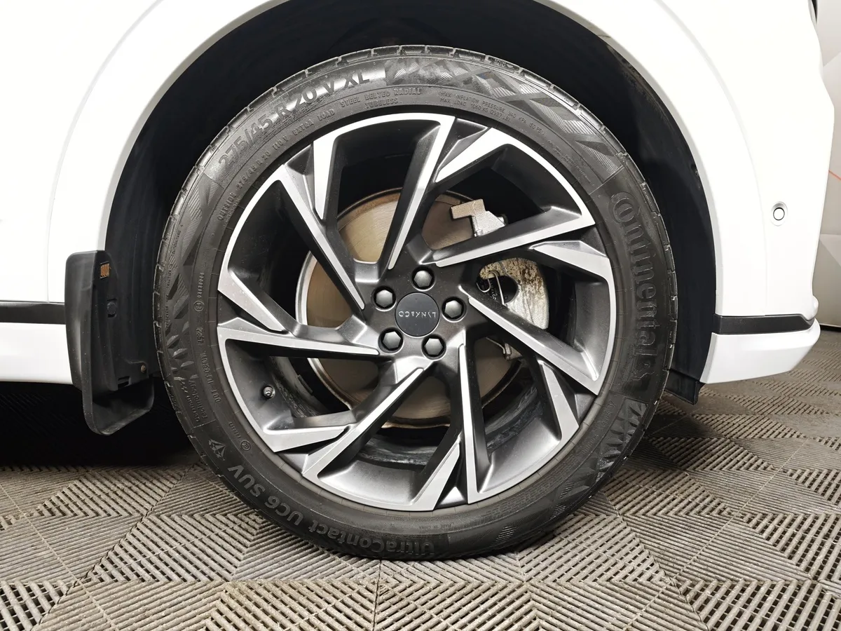 Lynk & Co 09 MHEV 2.0 T5 Drive-E AMT 4WD (7 мест) (254 л.с.) Halo + Upgrade package Белый в АВИЛОН. Слайд №9