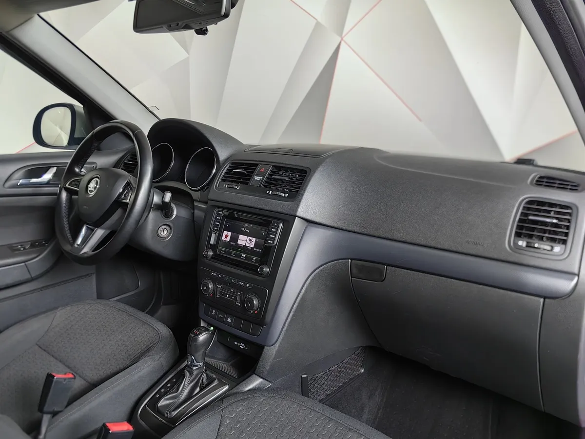 Skoda Yeti 1.8 TSI 4x4 DSG (152 л.с.) Серый в АВИЛОН. Слайд №12