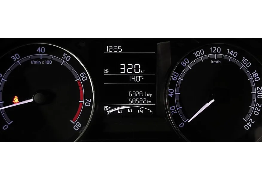 Skoda Rapid 1.6 MT (90 л.с.) Синий в АВИЛОН. Слайд №19