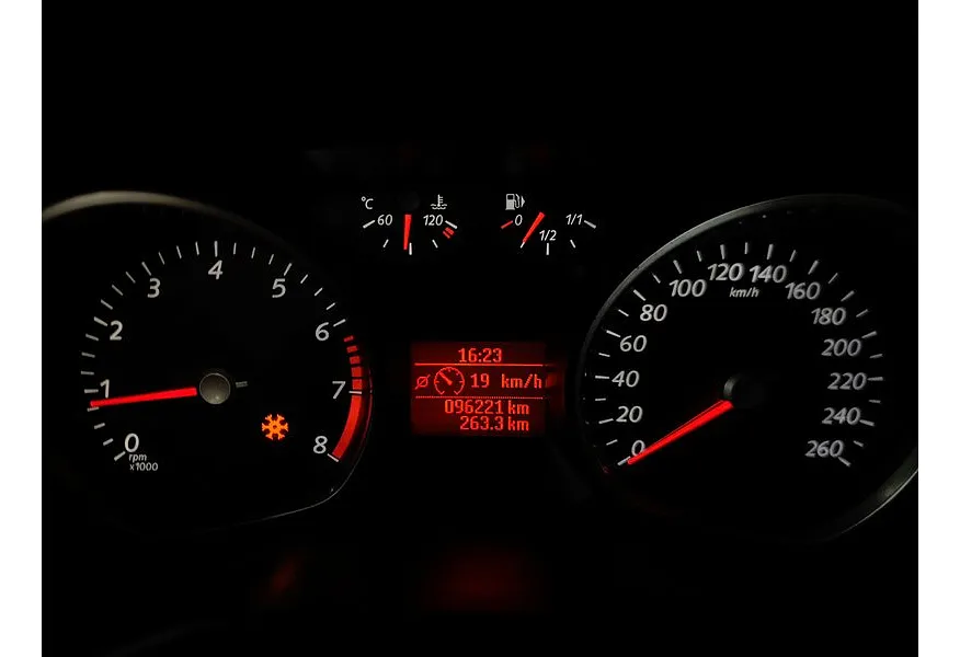 Ford Mondeo 1.6 Ti-VCT MT (120 л.с.) Ambiente Голубой в АВИЛОН. Слайд №17