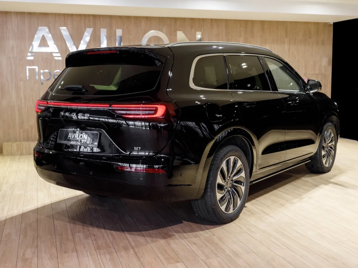 Seres M7 1.5 AT AWD (439 л.с.) Premium Черный в АВИЛОН. Слайд №5
