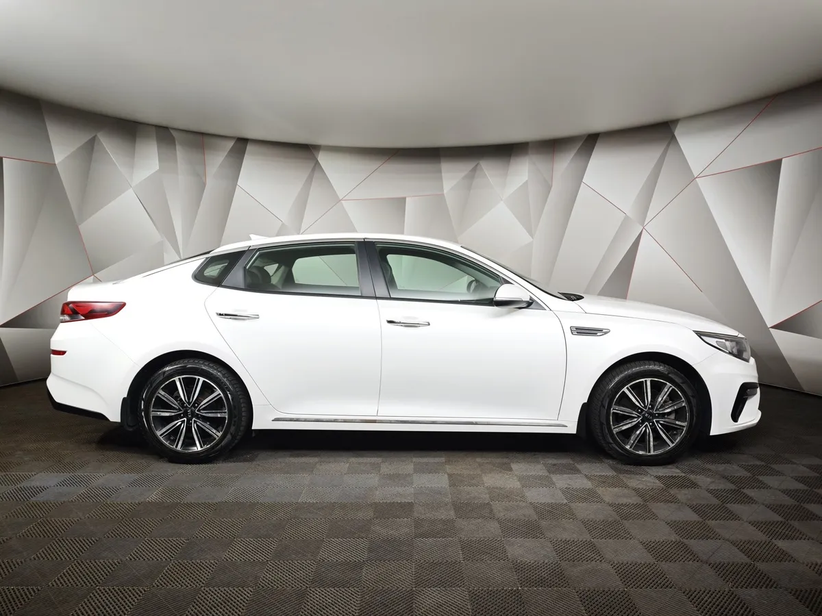 Kia Optima 2.0 AT (150 л.с.) Белый в АВИЛОН. Слайд №6