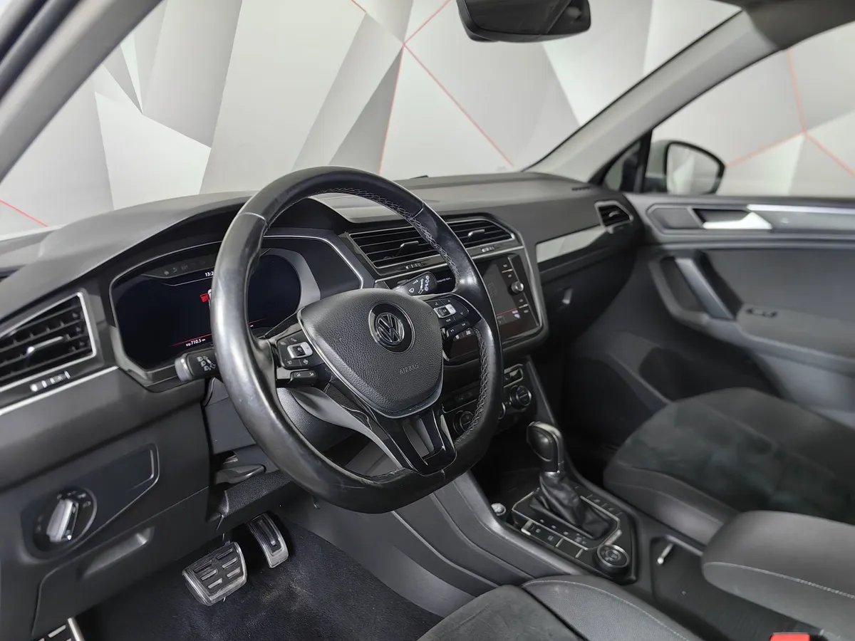 Volkswagen Tiguan 2.0 TDI 4Motion DSG (150 л.с.) Sportline Белый в АВИЛОН. Слайд №19