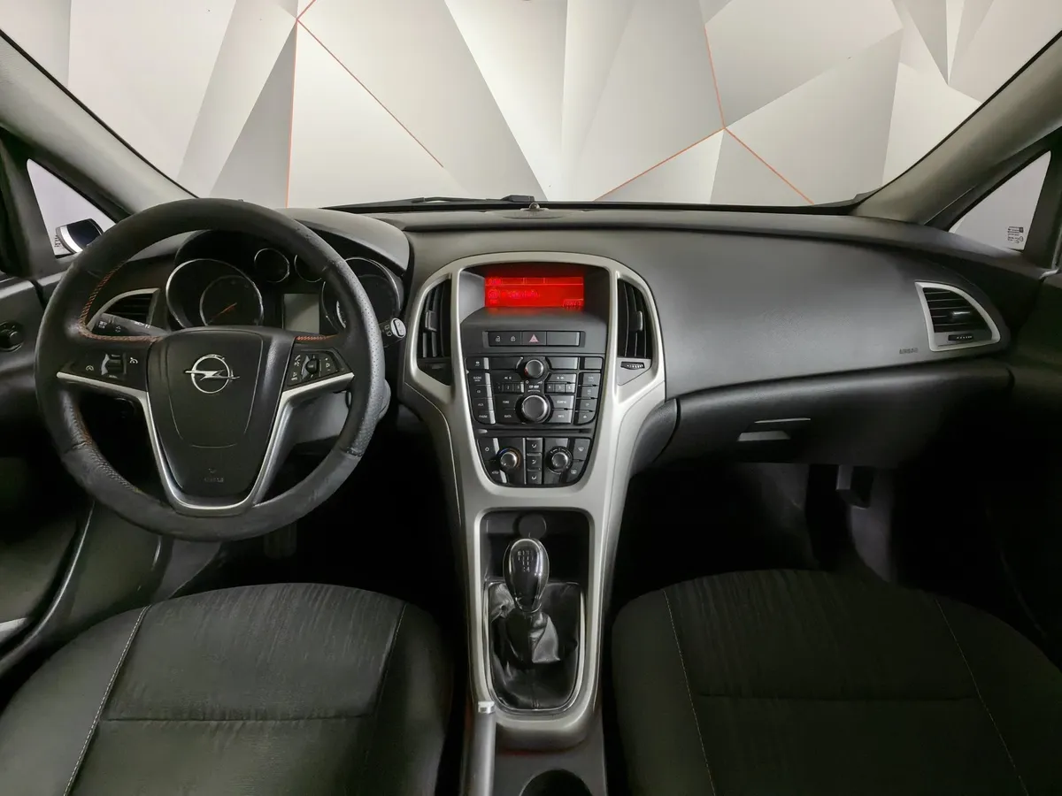 Opel Astra 1.6 MT (115 л.с.) Белый в АВИЛОН. Слайд №13