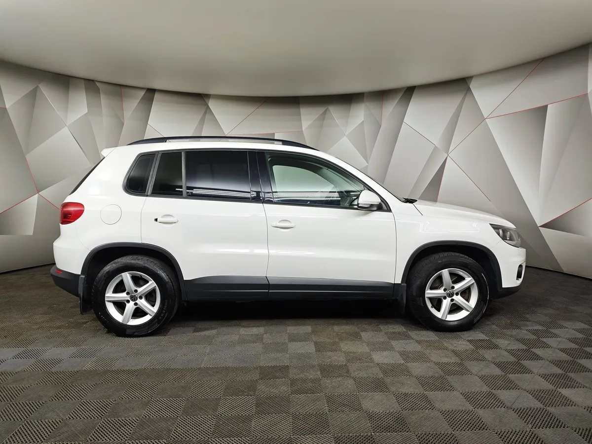 Volkswagen Tiguan 2.0 TSI 4Motion AT (170 л.с.) Track & Field Белый в АВИЛОН. Слайд №6
