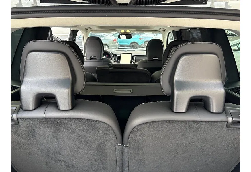 Volvo XC90 2.0 B6 mild hybrid AT AWD (7 мест) (300 л.с.) Ultra Bright Белый в АВИЛОН. Слайд №13 Volvo XC90 2.0 B6 mild hybrid AT AWD (7 мест) (300 л.с.) Ultra Bright Белый в АВИЛОН. Слайд №13