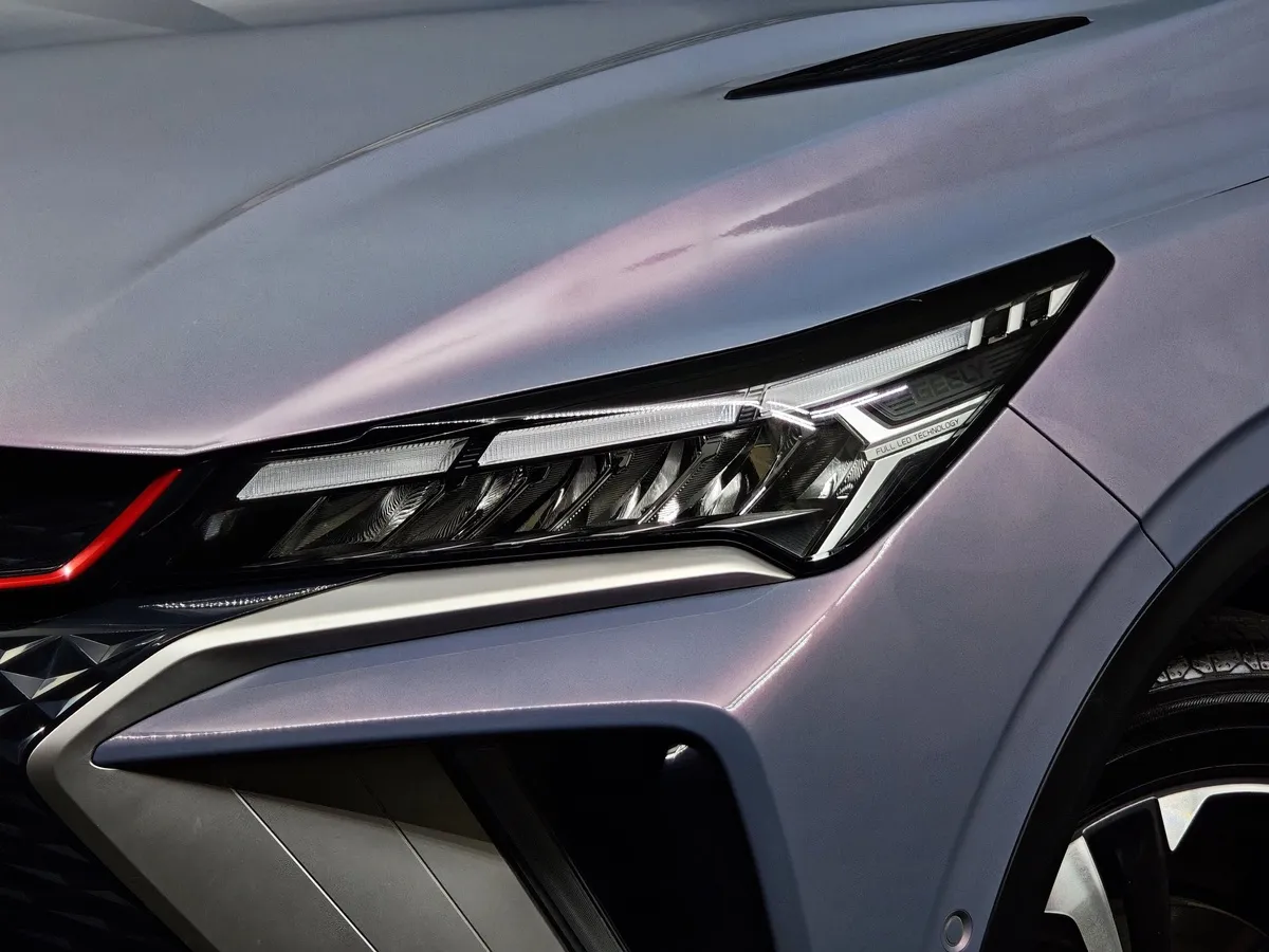 Geely Coolray 1.5T 7DCT (147 л.с.) Exclusive Фиолетовый в АВИЛОН. Слайд №10