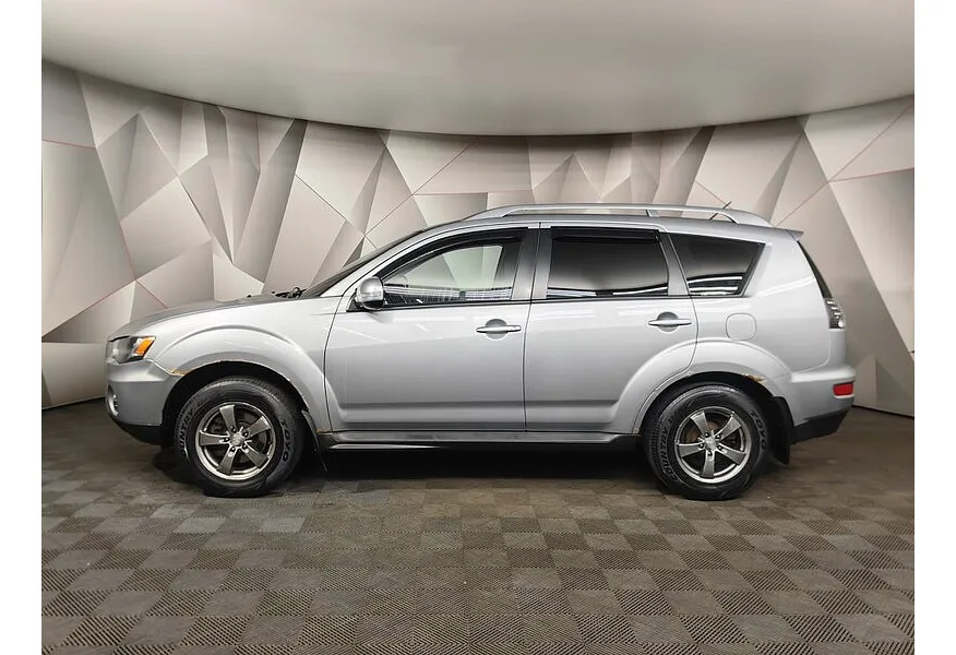АВИЛОН - Mitsubishi Outlander 2.0 MT 2WD (147 л.с.) Серебристый - slide 2