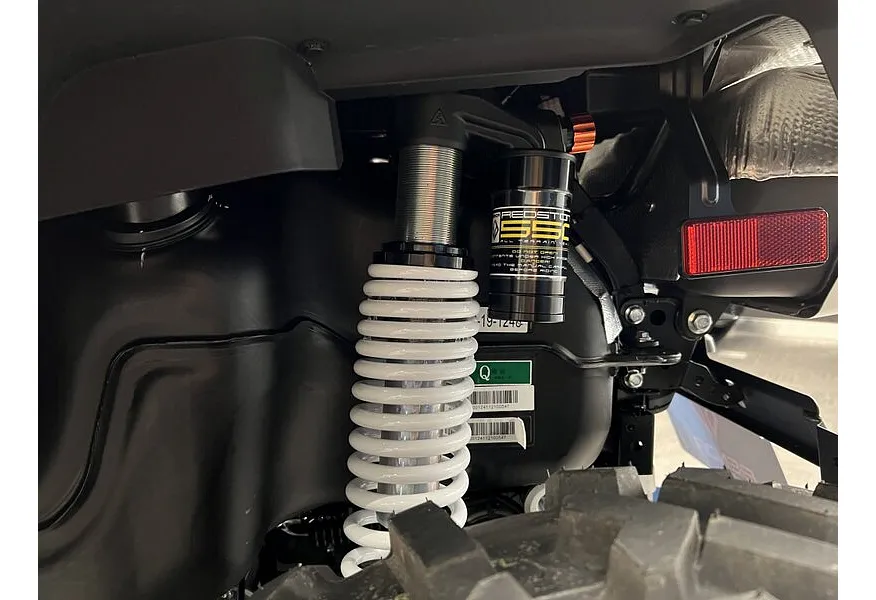 Benda Redstone 550 R2 499 см³ (45 л.с.) 45 499 Серебристый в АВИЛОН. Слайд №15