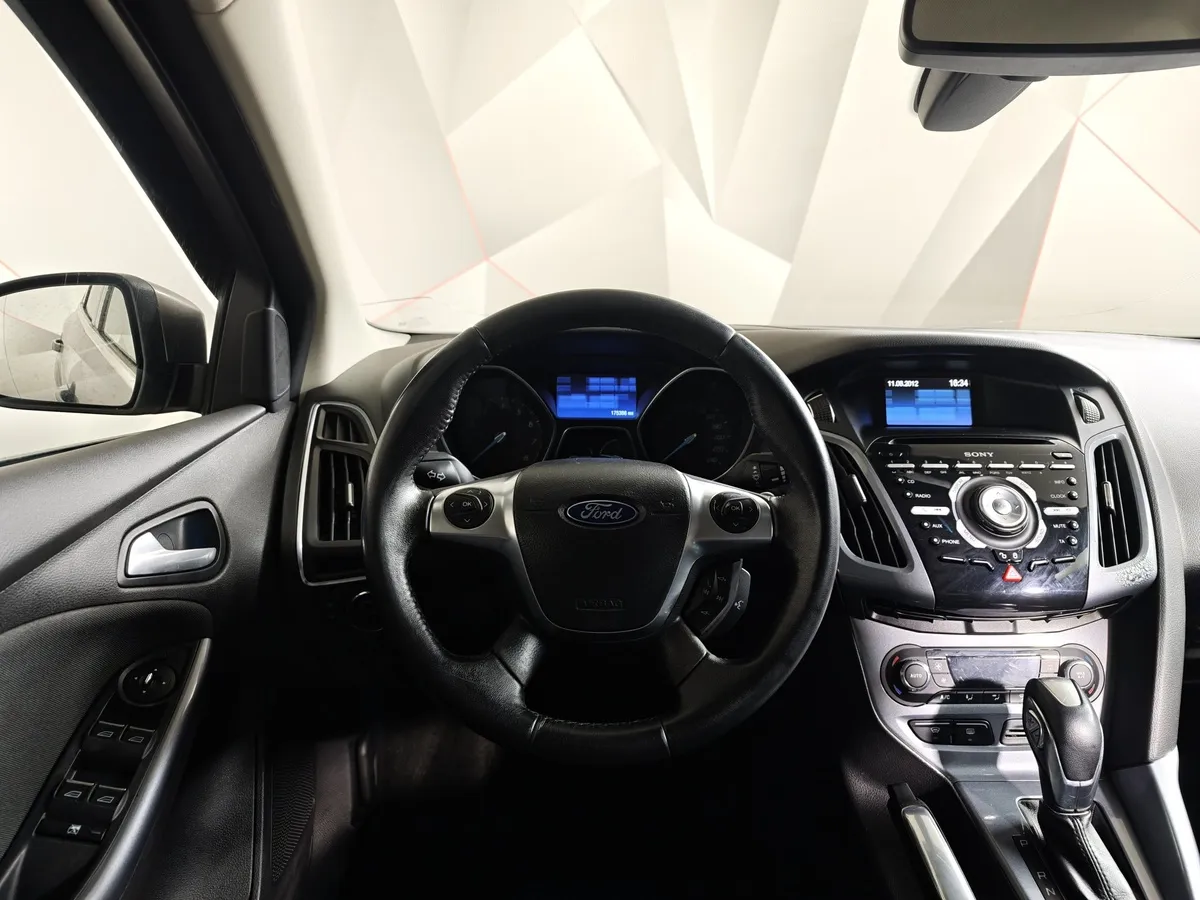 Ford Focus 1.6 PowerShift (125 л.с.) Titanium Коричневый в АВИЛОН. Слайд №17