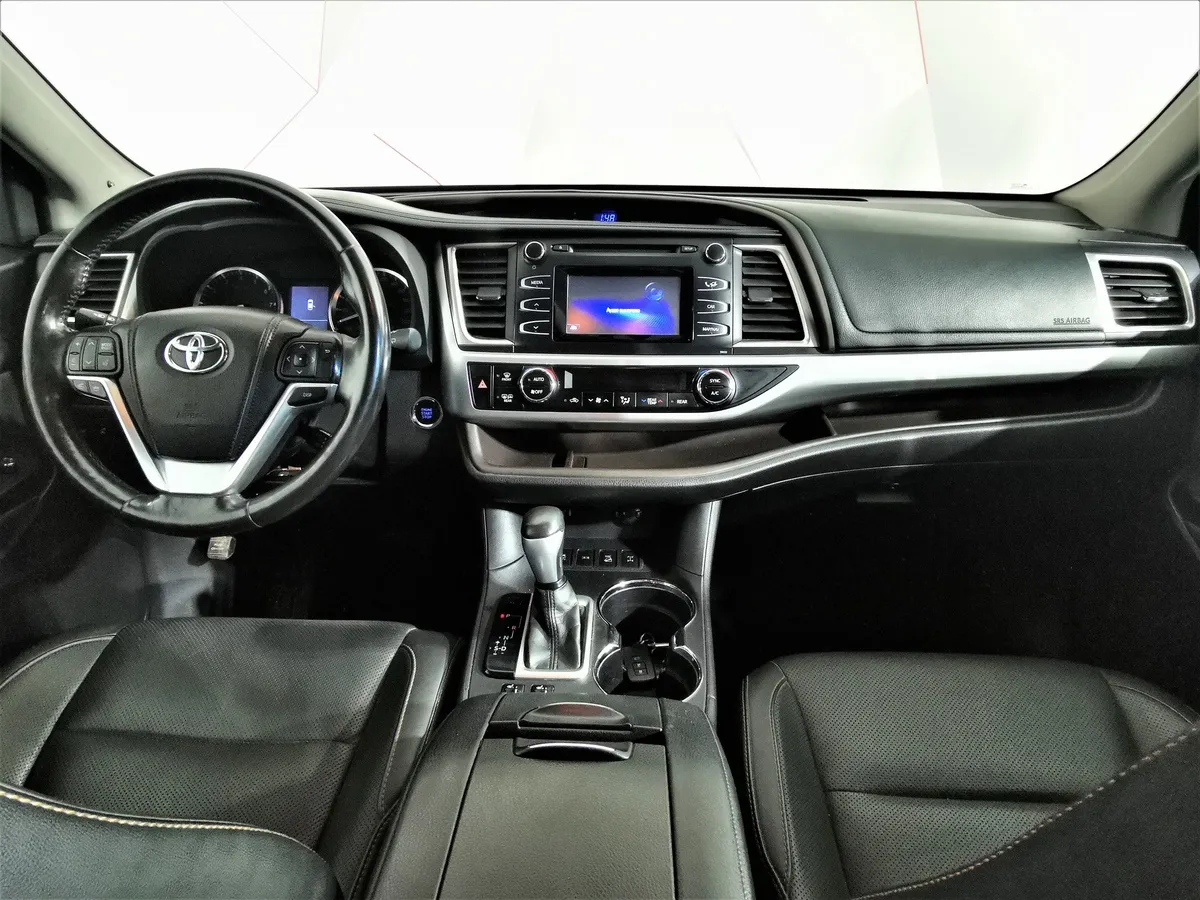 Toyota Highlander 3.5T AT 4WD (249 л.с.) Luxe Safety Черный в АВИЛОН. Слайд №13